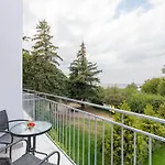 Oscar Apartment *