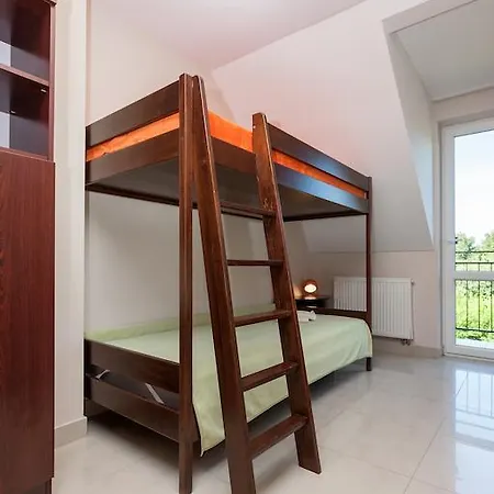 Apartman Oscar Rewal
