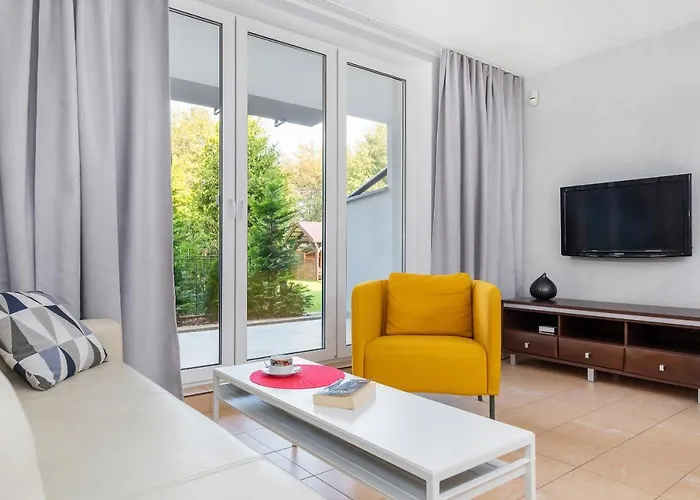 Oscar アパート レバル