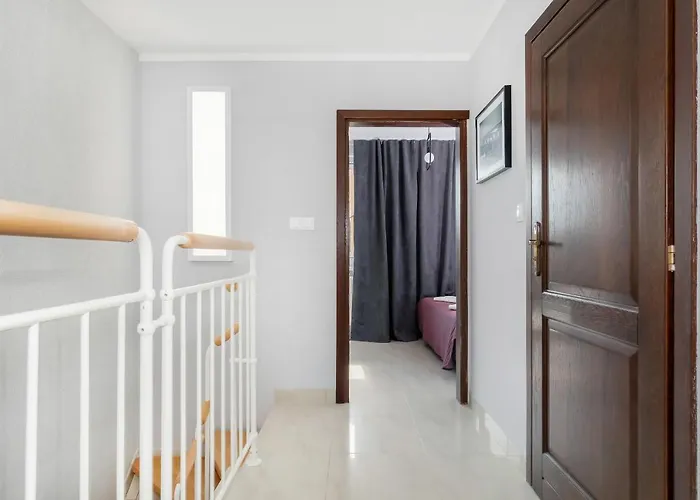 Oscar アパート レバル