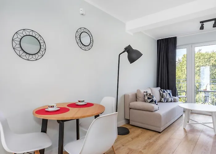 Oscar アパート レバル