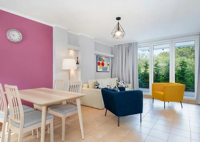 Oscar アパート レバル